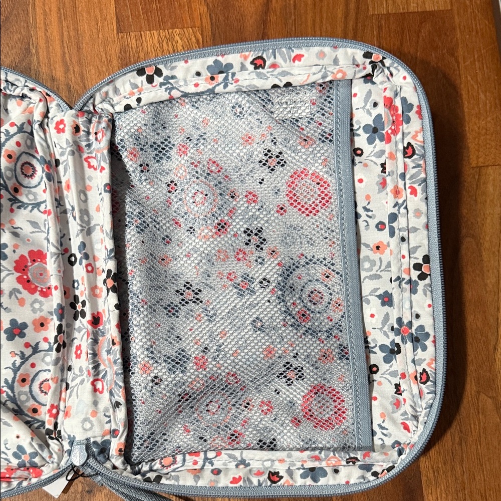 Vera Bradley Light Gray Toiletry Bag - Picture 3 of 3